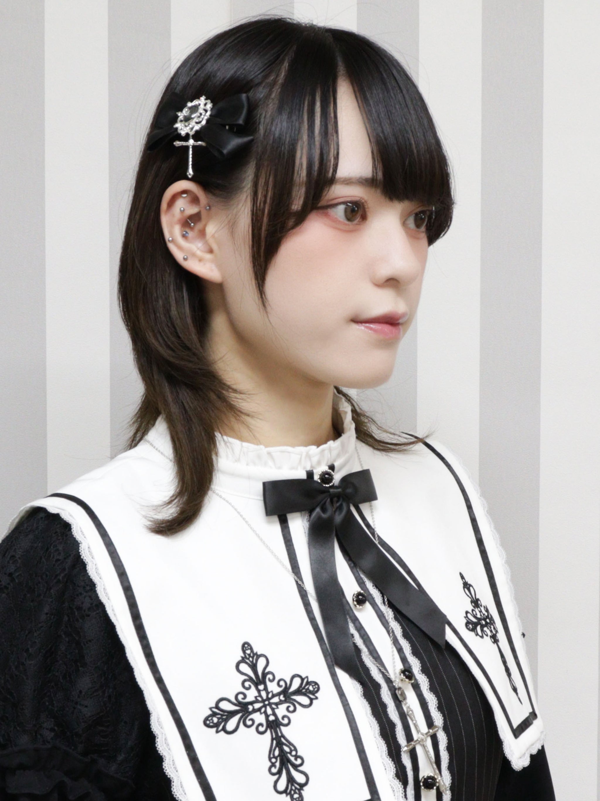 ビジュー付きロザリオリボンクリップ – Amavel（アマベル）公式サイト