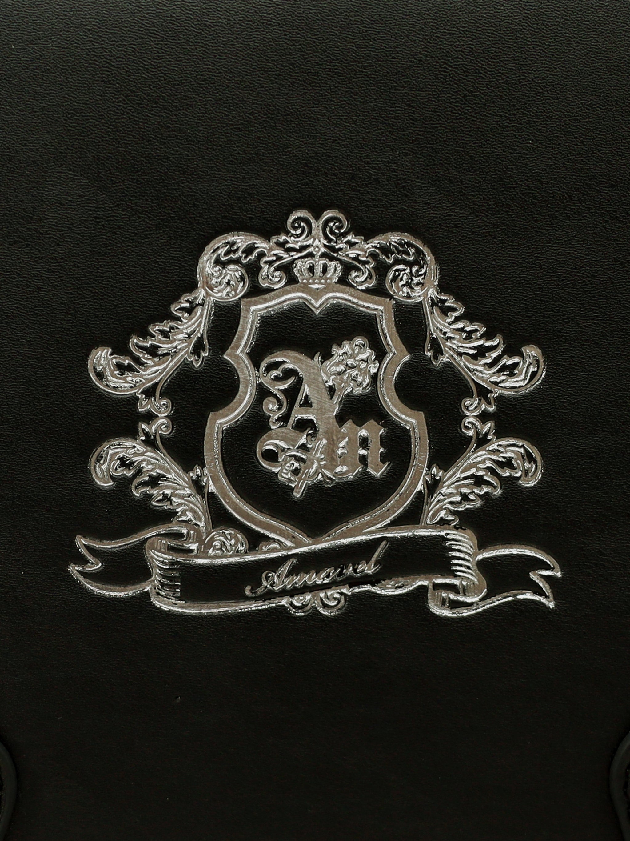 エンブレム入り縦型サッチェルバッグ ｜Amavel（アマベル）公式サイト