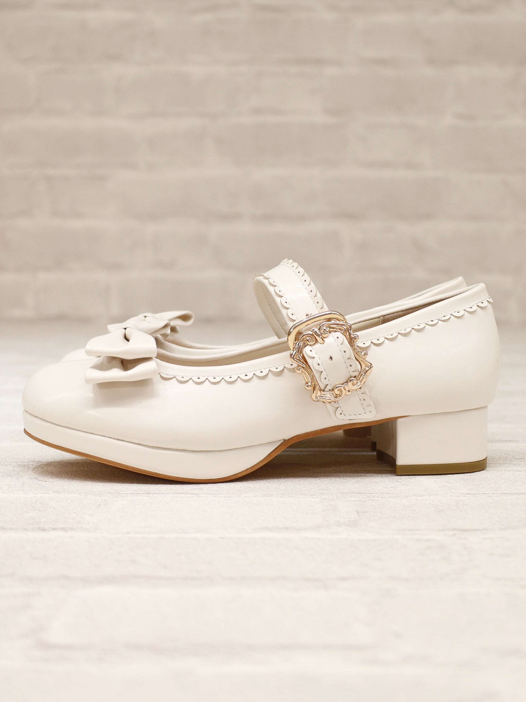 リボン付スカラップパンプス ｜Amavel（アマベル）公式サイト