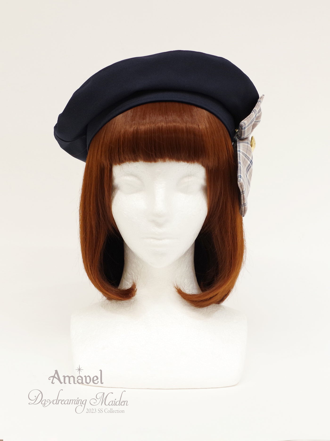 Ribbon attached leather belt beret